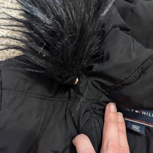 Tommy Hilfiger Black Fur-Trimmed Women's Winter Coat Small - Picture 5 of 7